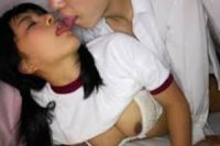 【無】布団の中の初恋 クラスで憧れの同級生女子に布団の中で逆夜這い