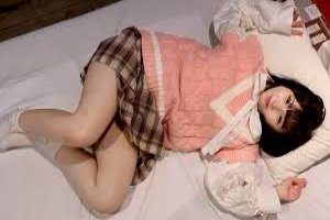 【無】突然消えた超人気アイドルが生まれたままの姿になってにて復活。