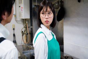 バイト先の地味な女子と一緒に飲んだら…まさかのSEX大好きエロモンスターで何度もヤリまくった話